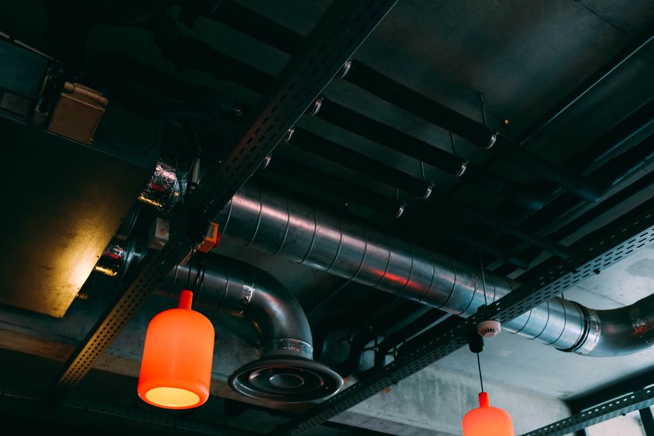Metal ventilation ducts for HVAC systems